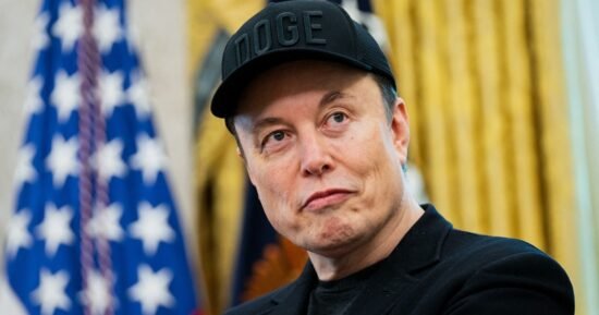 SpaceX IPO Poised to Make Elon Musk the World’s First Trillionaire