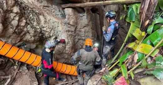 5 of 7 people trapped in flooded Laos cave for more than a week found alive, rescuers say