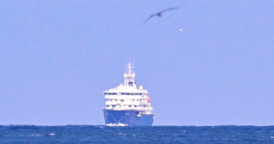 Hantavirus-hit cruise ship Hondius docks in Rotterdam, Netherlands for disinfection