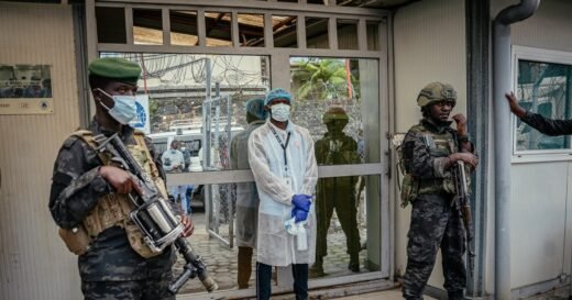 Ebola death toll rises as two Americans are flown to Europe for treatment