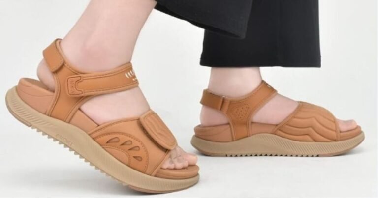 Shoppers praise arch support sandals for comfort