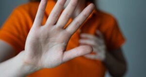 Nurse’s simple hand movement that may lower Alzheimer’s risk