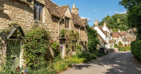 ‘Prettiest England village’ feels like stepping back in time