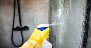 Make shower screens spotless with natural 3-ingredient spray
