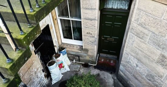 ‘Neighbour used my driveway to dump DIY rubbish so I got revenge’ | Weird | News