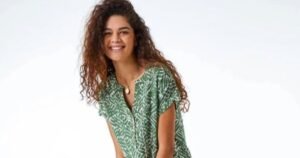Hundreds of five-star reviews left for ‘non-iron’ £35 Roman top