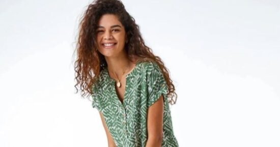 Hundreds of five-star reviews left for ‘non-iron’ £35 Roman top