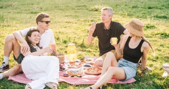 Best picnic blankets perfect for summer holiday adventures