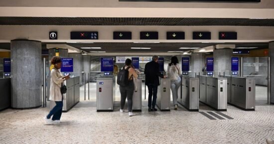 Brits urged to have 1 thing on phone before flying to Portugal | Travel News | Travel