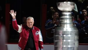 Family pays tribute to Claude Lemieux following death days after Canadiens honor