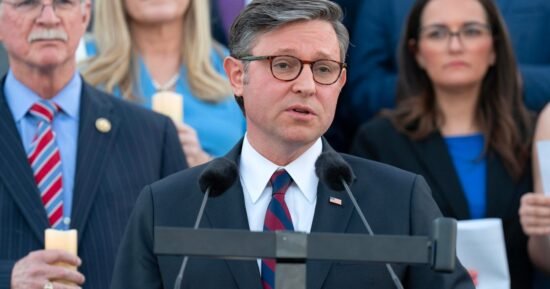Louisiana lawmakers advance new 5-1 congressional map that favors Republicans