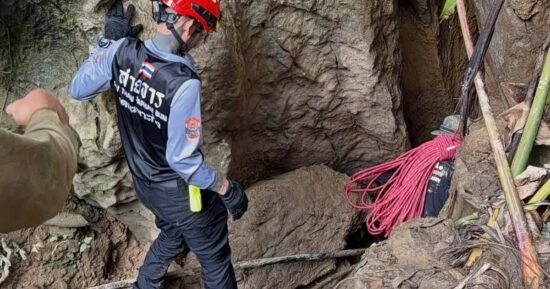 Experts from Thai rescue join efforts to save 7 gold prospectors trapped in Laos cave