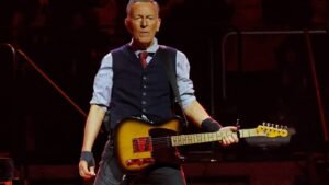 Bruce Springsteen Sings ‘Streets of Minneapolis’ as ‘Late Show’ Ends
