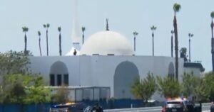 3 killed in shooting at Islamic Center of San Diego; 2 suspects also dead | Special Report