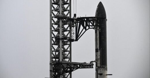 SpaceX scrubs test launch of upgraded Starship rocket