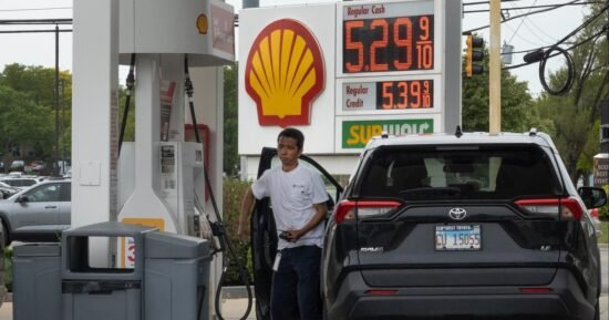Summer kicks off with gas and grocery prices both up