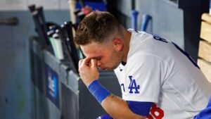 Dodgers’ Dalton Rushing slams bat on his own head amid frustrating slump