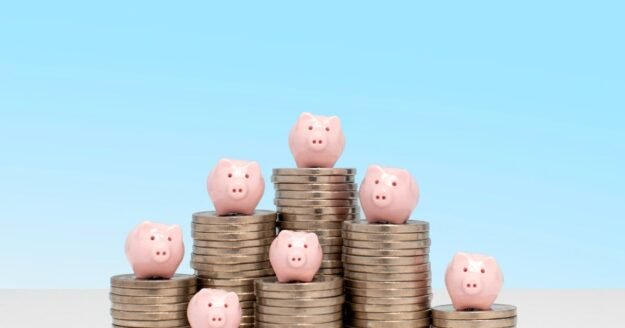 Is an annuity still worth it in today’s economy? Experts weigh in
