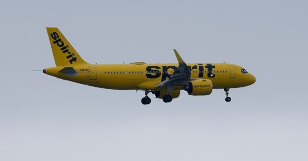 “This is it tonight”: Spirit Airlines pilots sign off on final flights