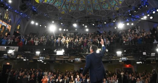 Stephen Colbert takes stage of “The Late Show” one last time: “We were lucky enough to be here for the last 11 years”