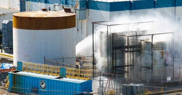 California residents near dangerous chemical tank forced to flee homes: “You’re freaking out”