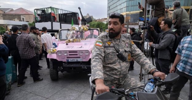 Iran stages mass weddings for couples said to have volunteered for “self-sacrifice” in war with U.S.