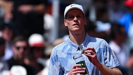 Jannik Sinner’s 30-match winning streak snapped at French Open amid heat