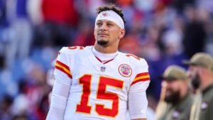 Patrick Mahomes participates in Chiefs OTAs, targets Week 1 ACL return