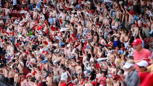 Cardinals’ Ivan Herrera acknowledges shirtless mob after walk-off home run