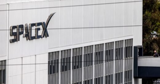 SpaceX sets its IPO price at $135 per share a day before trading