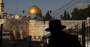 Simmering tensions over ancient Jerusalem site nearing a boil