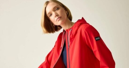 Regatta ‘slimming’ summer raincoat has £40 off and in 16 colours
