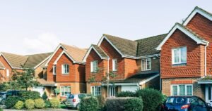 ‘New neighbour hogs my drive when it doesn’t belong to her – I’m mad’