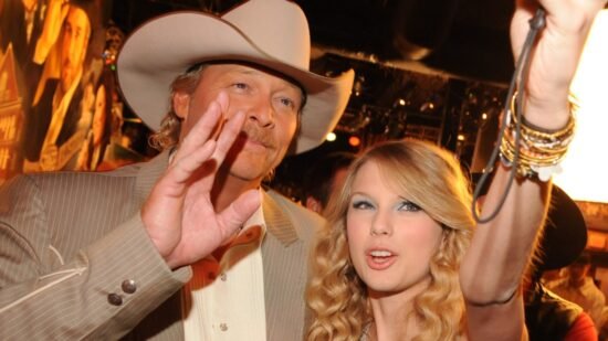 Taylor Swift’s Heartfelt Message to Alan Jackson Gets Mixed Reaction