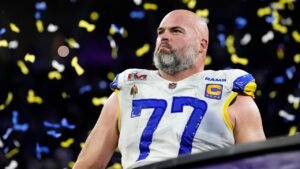 Andrew Whitworth says he’s been texting Aaron Donald about Rams return