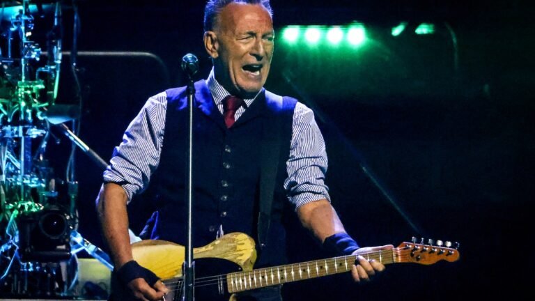See Bruce Springsteen Play With Jon Bon Jovi at ‘Music America’