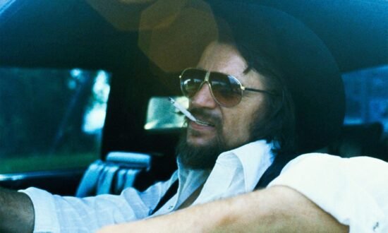 Hear Waylon Jennings’ Unheard Song With Glen Campbell ‘Diamonds’