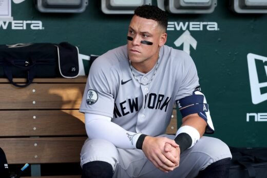 Aaron Judge diagnosed with stress fracture, out indefinitely for Yankees