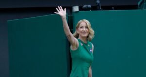 Chris Evert announces her ovarian cancer has returned