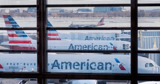 Pilot reports passenger bit a fellow flyer on plane approaching Philadelphia: “He’s trying to fight everybody”