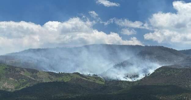 3 firefighters killed, 2 injured fighting wildfires near Colorado-Utah border