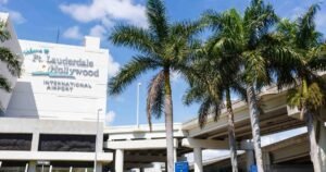 Air traffic controller calls pilot “insane” after apparent close call at Florida airport