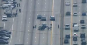 Los Angeles police chase ends in fatal shooting of suspect on 405 Freeway