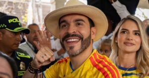 Trump-backed populist wins close Colombia presidential runoff election