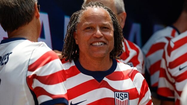 Cobi Jones tells 2026 World Cup USMNT squad to embrace home crowd pressure