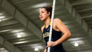 Toledo pole vaulter Eva Moran dies in three-vehicle Ohio crash at 19
