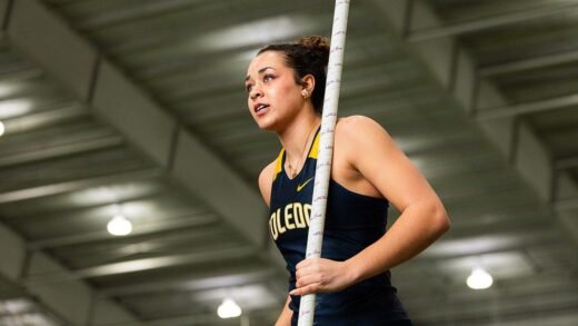 Toledo pole vaulter Eva Moran dies in three-vehicle Ohio crash at 19