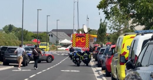 Eleven people killed in parachutist plane crash in France