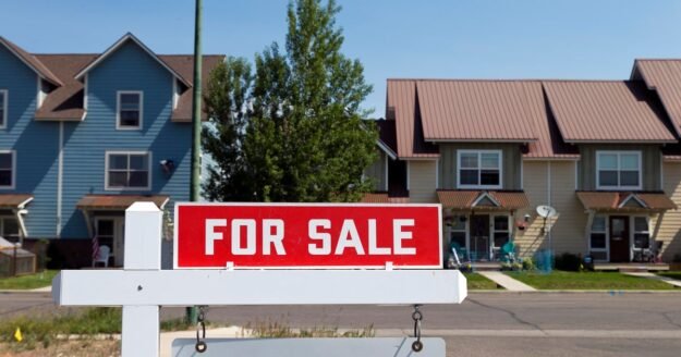 Hundreds of U.S. cities now have starter homes that cost $1 million, Zillow finds