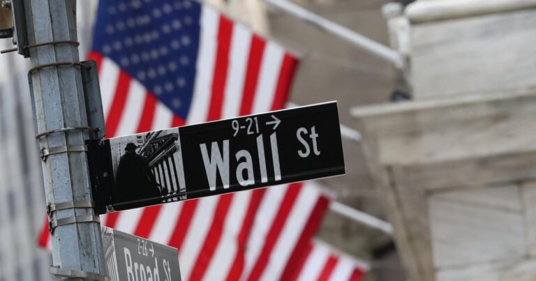 Tech stocks tumble for a second day. Here’s what is behind the selloff.